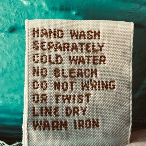 1980’s GREEN SATIN AND IVORY LACE CAMI BUTTON FRONT TOP PEARLS SIZE MEDIUM - Picture 3 of 7